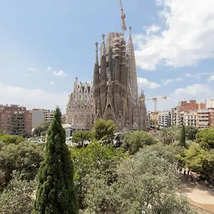 Housalia Sagrada Familia Views Barcelona